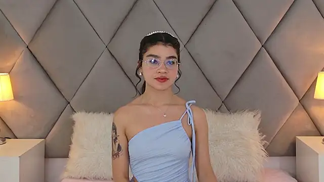 OliviaDiaz online show from 05/15/26, 08:16