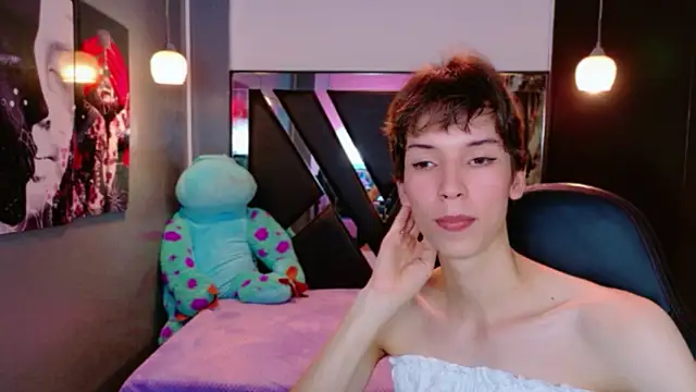 Stefany PiInk online show from 06/06/26, 12:10