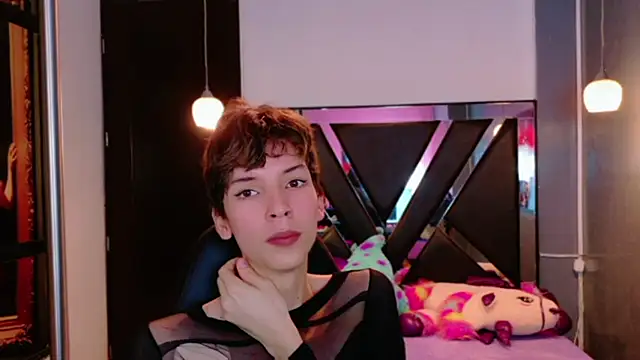 Stefany PiInk online show from 06/09/26, 01:56