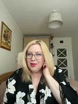 JanieLight53 online show from 05/03/26, 04:35