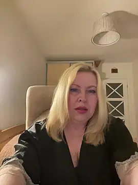 JanieLight53 online show from 06/19/26, 10:24