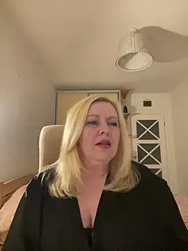 JanieLight53 online show from 06/20/26, 10:01