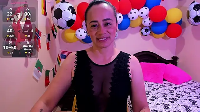 Snapshot of sara_florez12 chatting on 06/19/26, 11:14 sara florez12 online show from 06/19/26, 11:14