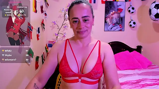 Snapshot of sara_florez12 chatting on 06/30/26, 11:00 sara florez12 online show from 06/30/26, 11:00