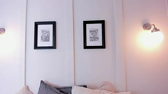 Fer Luxx online show from 04/25/26, 01:41