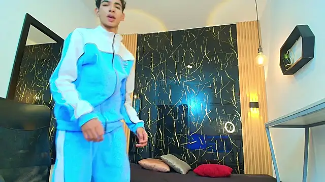 ValeriHot 1 online show from 04/21/26, 03:13