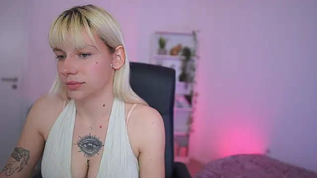 NadiaTiger18 online show from 03/16/26, 07:18