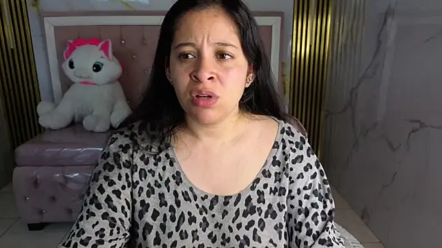 sara tellez s online show from 05/28/26, 03:15