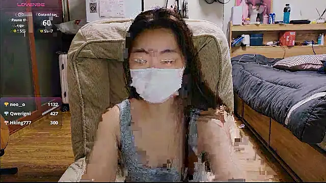 Snapshot of Berry_Chuu chatting on 07/16/26, 10:43 Berry Chuu online show from 07/16/26, 10:43