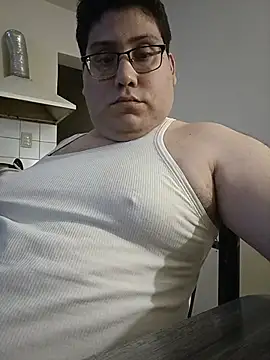 Snapshot of jimmycardozo chatting on 06/08/26, 04:02 jimmycardozo online show from 06/08/26, 04:02