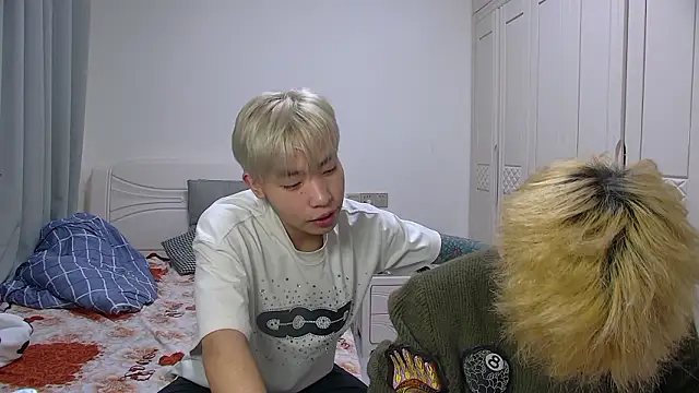 Chili-001 online show from 03/25/26, 10:21