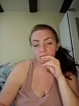 Bella-Monroe online show from 05/03/26, 04:24