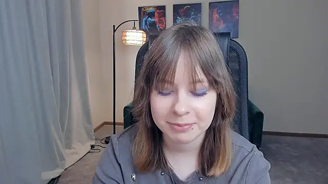 Snapshot of NiaHodge chatting on 03/09/26, 10:30 NiaHodge online show from 03/09/26, 10:30