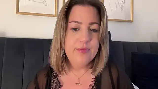 annabellewarick online show from 05/11/26, 07:44