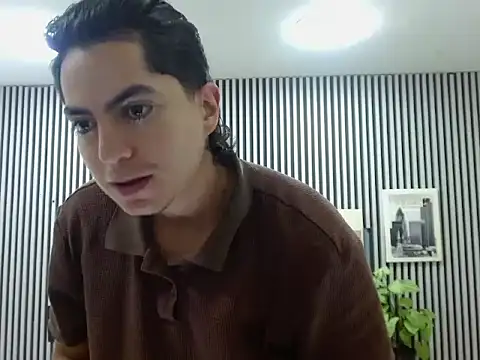 Snapshot of Alex_Wolft chatting on 05/03/26, 12:33 Alex Wolft online show from 05/03/26, 12:33