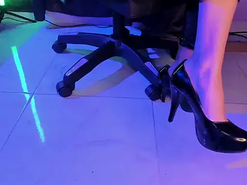 LadyIvanna online show from 04/10/26, 04:44