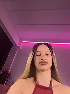 ScarletFlameee online show from 04/03/26, 07:34