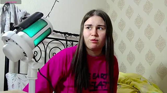 LucyMur online show from 04/20/26, 04:48