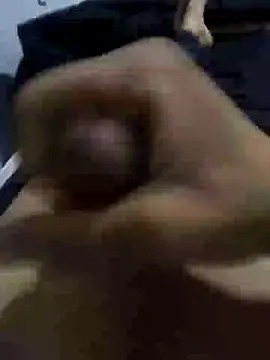 Snapshot of Iyhuooo chatting on 06/19/26, 10:35 Iyhuooo online show from 06/19/26, 10:35