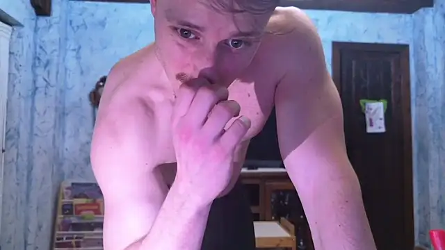 zeusoctavian1 online show from 04/18/26, 02:15