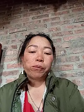 Yellow-pink online show from 03/10/26, 08:08