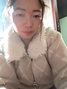 Yellow-pink online show from 04/01/26, 11:11