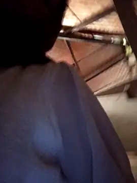 Yellow-pink online show from 04/14/26, 01:00