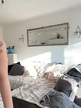 Fiebie licious  online show from 04/14/26, 04:35