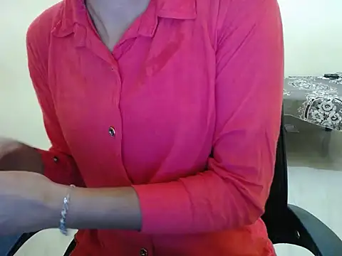 shreya sharma01 online show from 04/06/26, 05:08