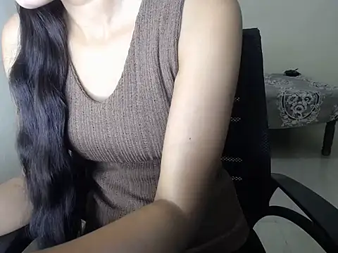 shreya sharma01 online show from 04/09/26, 05:29