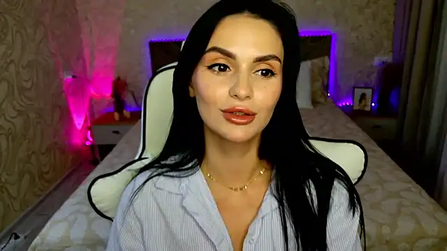Snapshot of MilaaSweety chatting on 07/03/26, 08:04 MilaaSweety online show from 07/03/26, 08:04