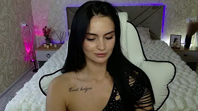 Snapshot of MilaaSweety chatting on 07/12/26, 07:49 MilaaSweety online show from 07/12/26, 07:49