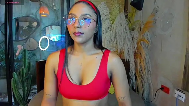 Victoria Gonzalez online show from 04/10/26, 11:37