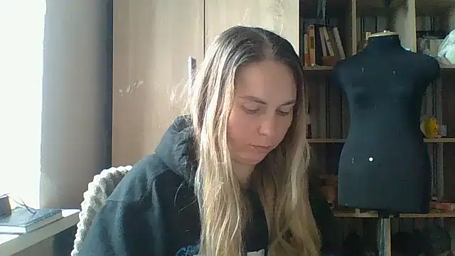 Mollie365 online show from 03/17/26, 12:08