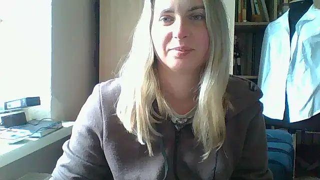 Mollie365 online show from 04/11/26, 10:30