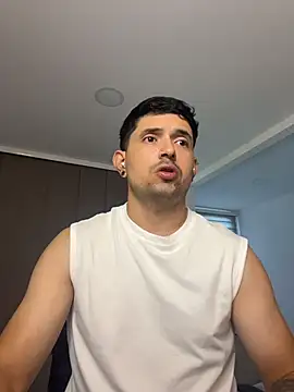 TroyeSavage online show from 03/21/26, 11:48