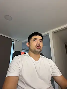 TroyeSavage online show from 03/31/26, 11:32