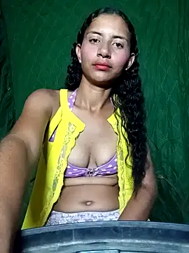 Snapshot of LucyHadans chatting on 03/09/26, 02:04 LucyHadans online show from 03/09/26, 02:04