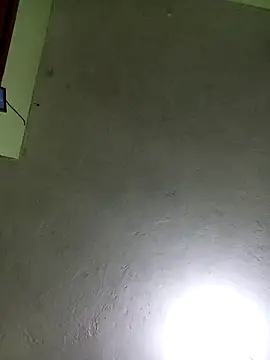 LuisSebastian21  online show from 04/19/26, 07:27