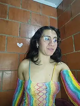 Snapshot of Amanda_x1 chatting on 06/25/26, 11:42 Amanda x1 online show from 06/25/26, 11:42