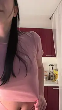 Snapshot of HolyRayLove chatting on 03/20/26, 06:24 HolyRayLove online show from 03/20/26, 06:24