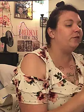 Sluttynoel online show from 06/24/26, 09:36