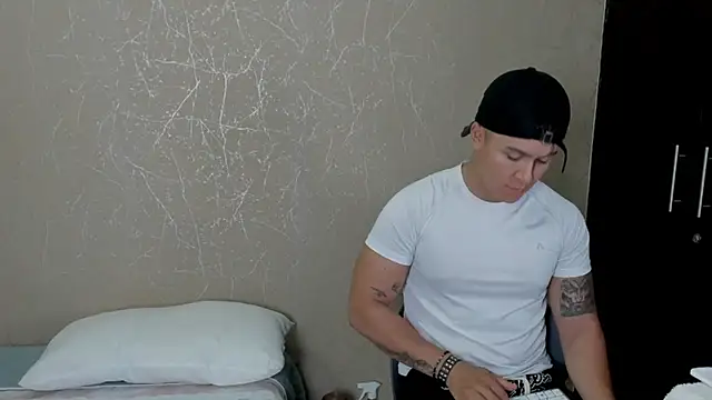 Snapshot of bigbossxx34 chatting on 03/09/26, 10:52 bigbossxx34 online show from 03/09/26, 10:52