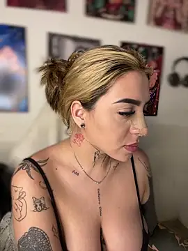 CarolQueen1  online show from 04/02/26, 01:09