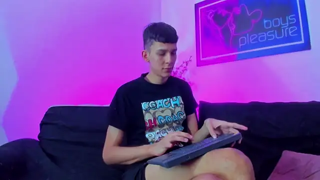 Desire Boys1 online show from 03/29/26, 07:03