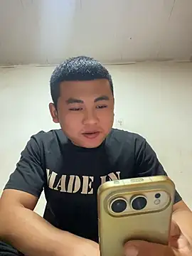xiaocui06 online show from 04/21/26, 12:22