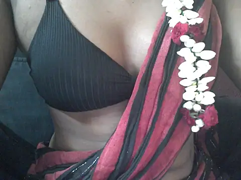 Snapshot of Couplehot00 chatting on 07/20/26, 12:07 Couplehot00 online show from 07/20/26, 12:07