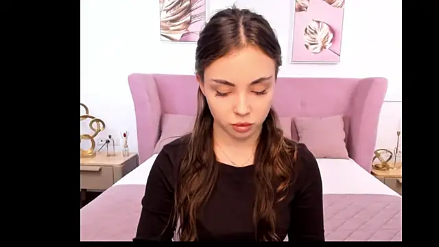 MyEvelin online show from 03/31/26, 09:10