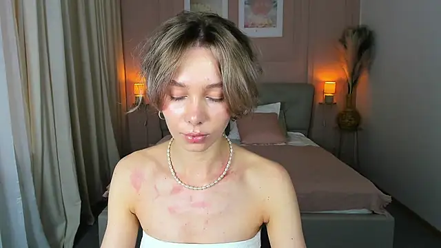 LuluAlis online show from 03/18/26, 01:58