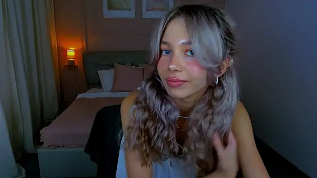 LuluAlis online show from 07/25/26, 05:54